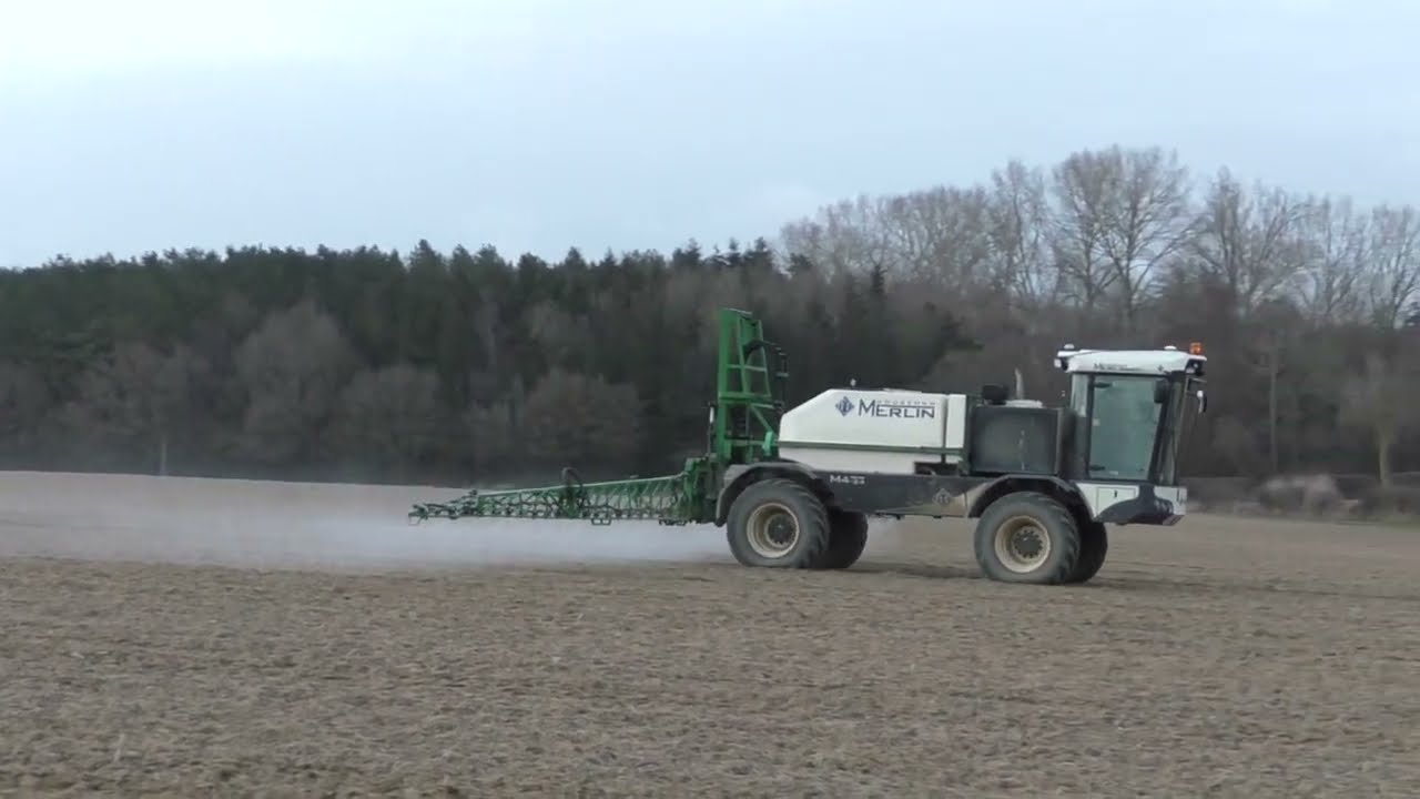 Househam Merlin Self-Propelled Spraying Into The Evening