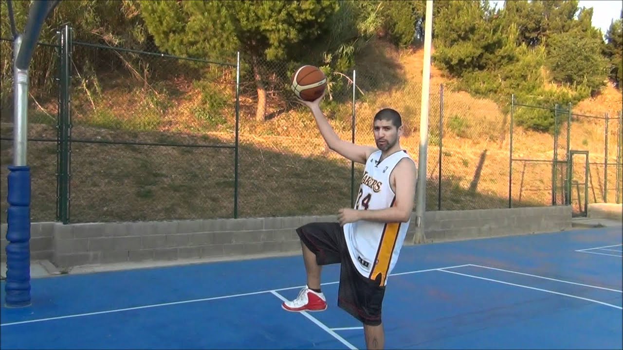 La bandeja en Baloncesto