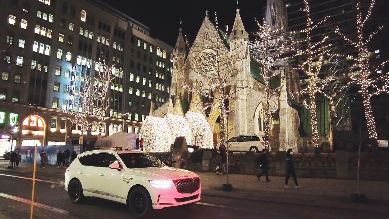 Montreal Christmas Market and Decorations. Walk in Downtown December 2022.