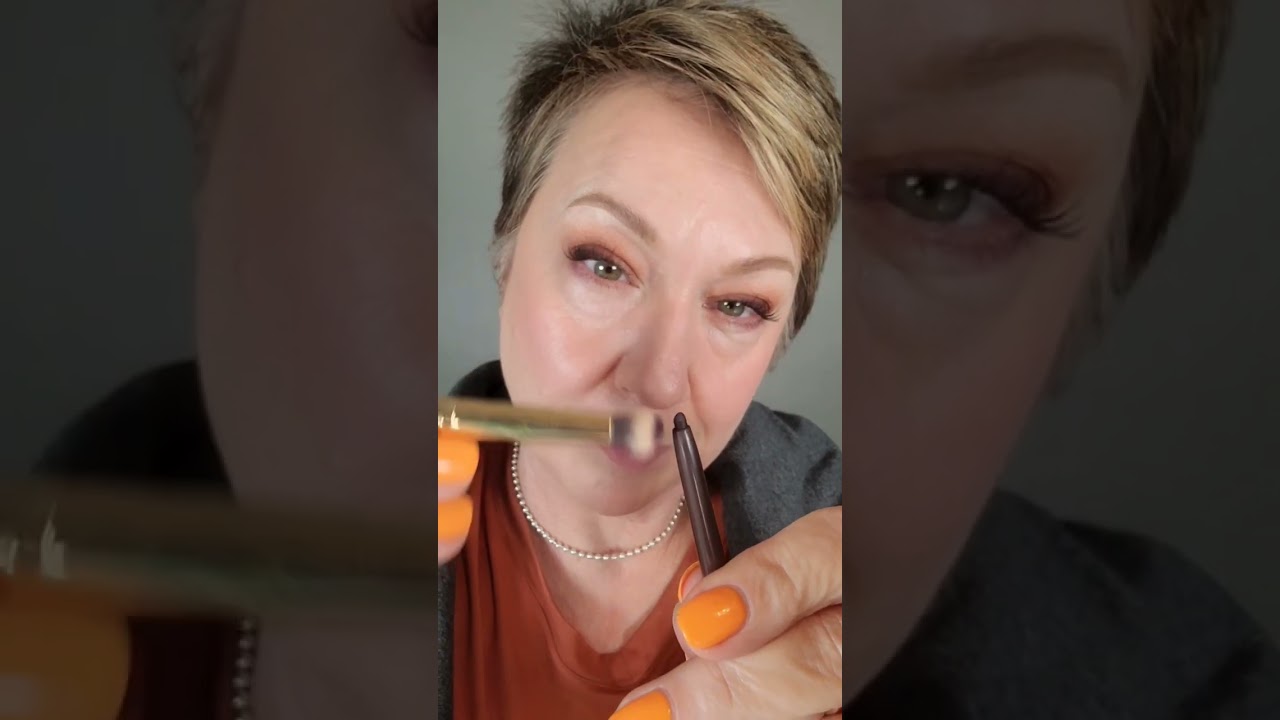 Eyeliner tweak for over 50's💋 #eyeliner #maturemakeuptips