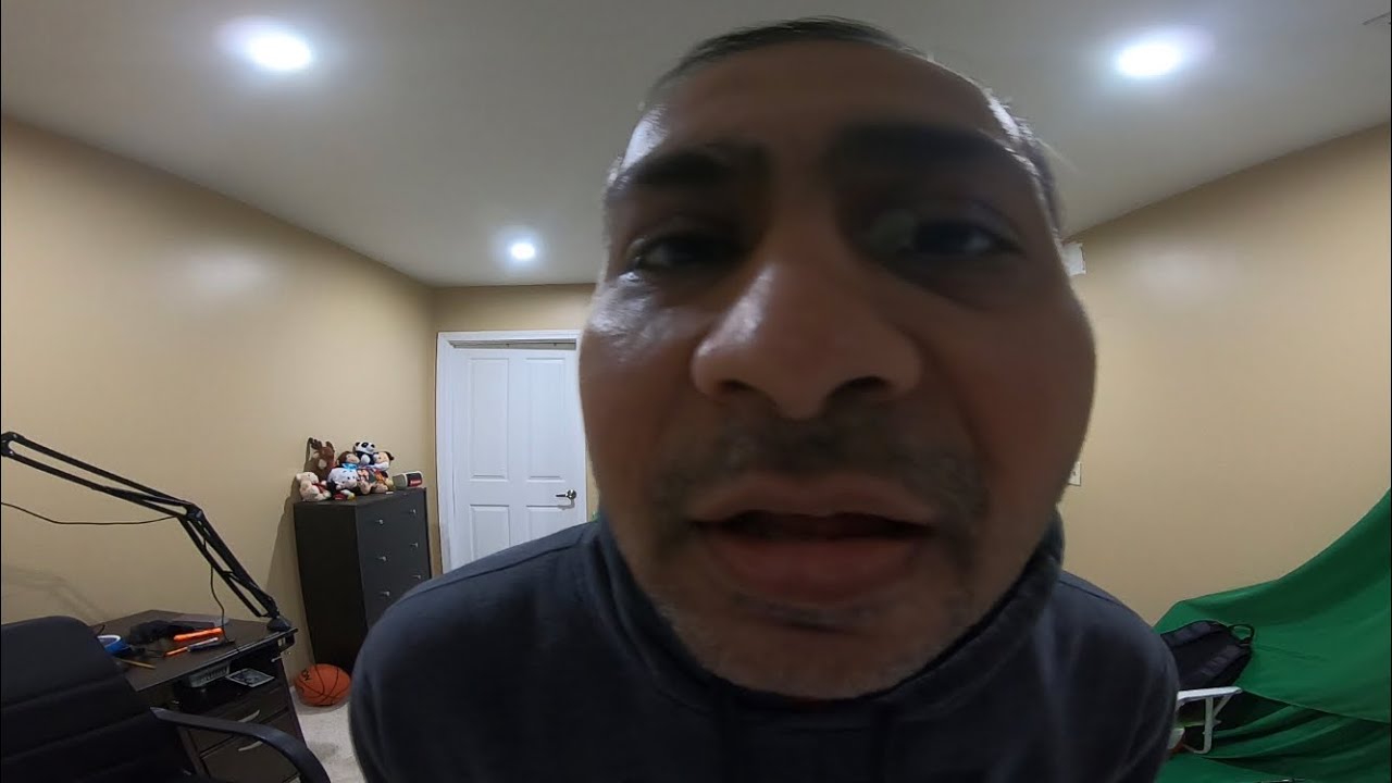 ASMR This is my friend Justin and he’s cracked at Fortnite