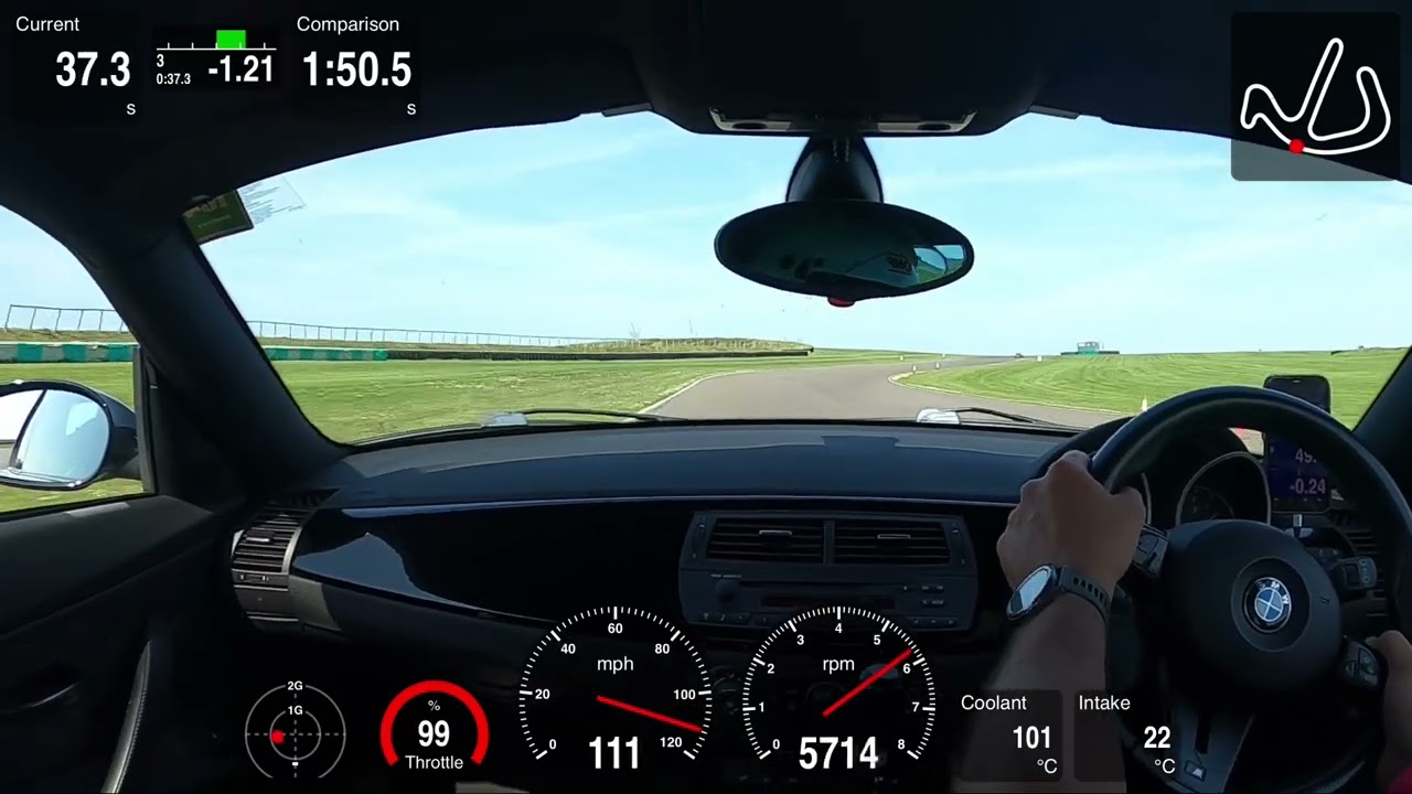 Z4 E86 3.0si lapping Anglesey Trac Mon International circuit track day
