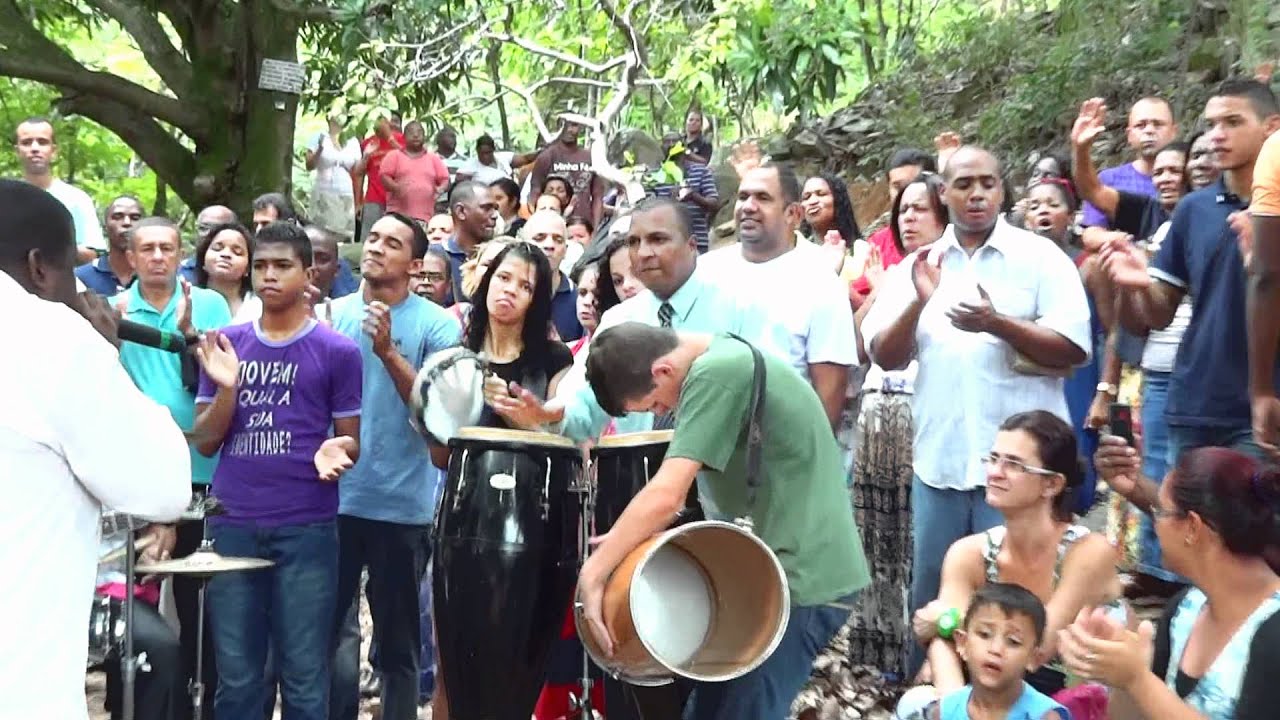 Encontro das tochas no monte do viégas em S. Camará - RJ  Pr. João Batista 06/04/2012