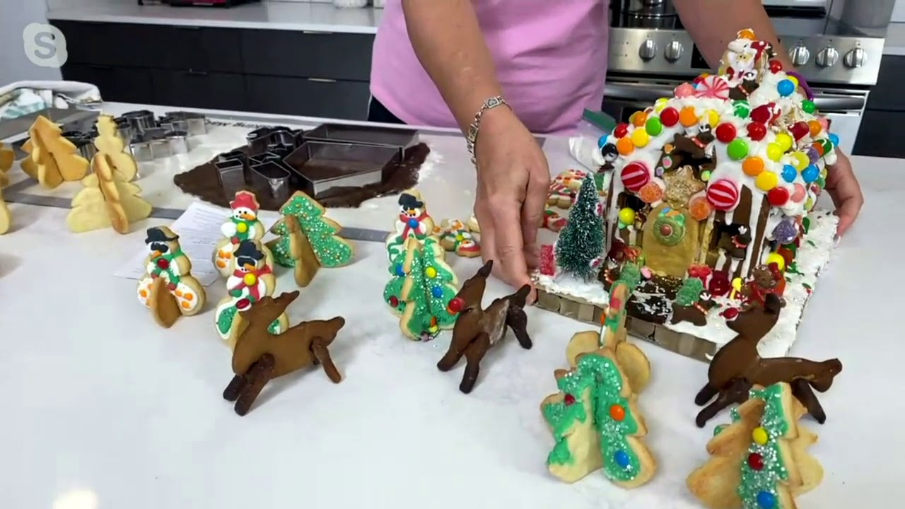Chicago Metallic 16-Pc 3-D Christmas Cookie Cutter Set on QVC