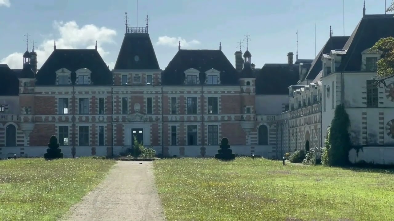 LE CHATEAU DE LOUIS DE FUNES