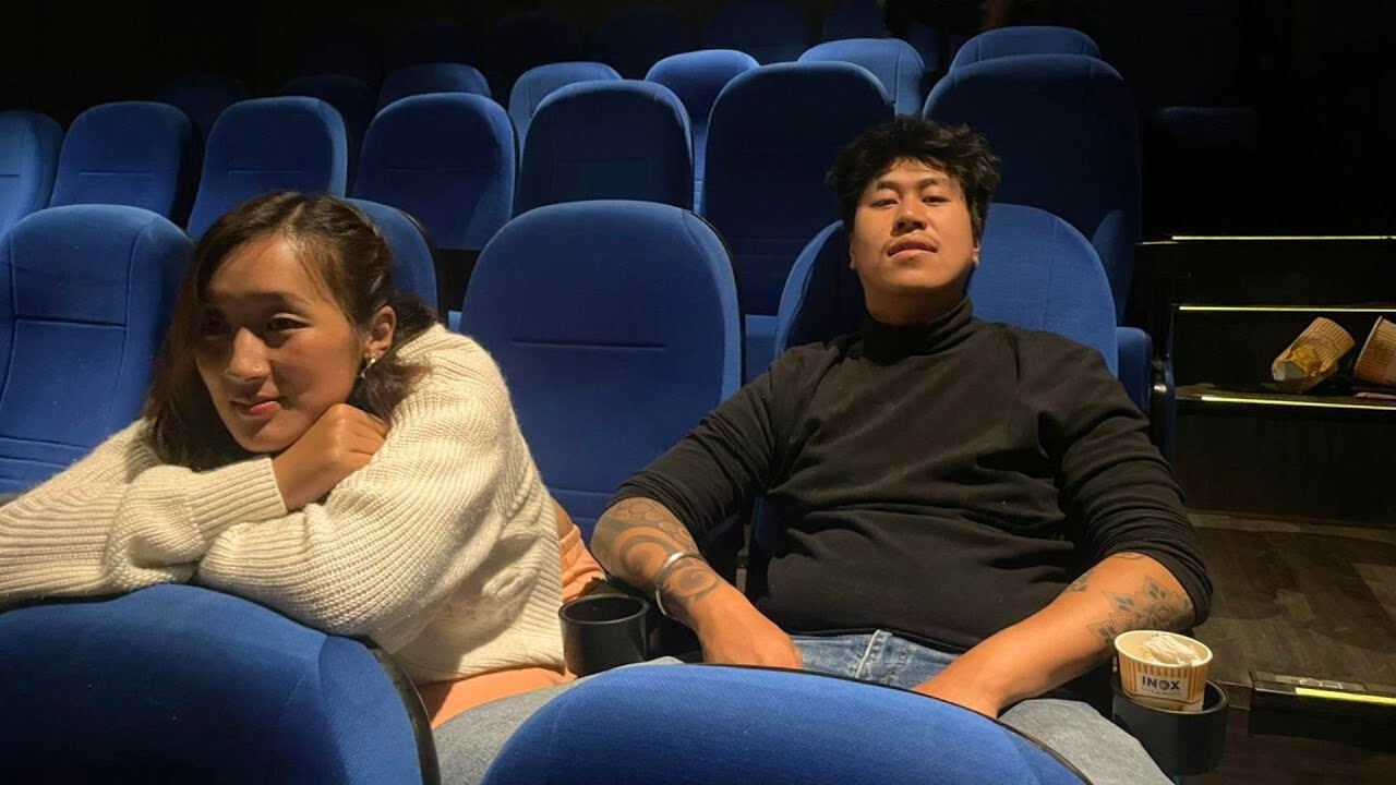Jaari Movie Date With Girlfriend❤️  On 104*f Fever🤒