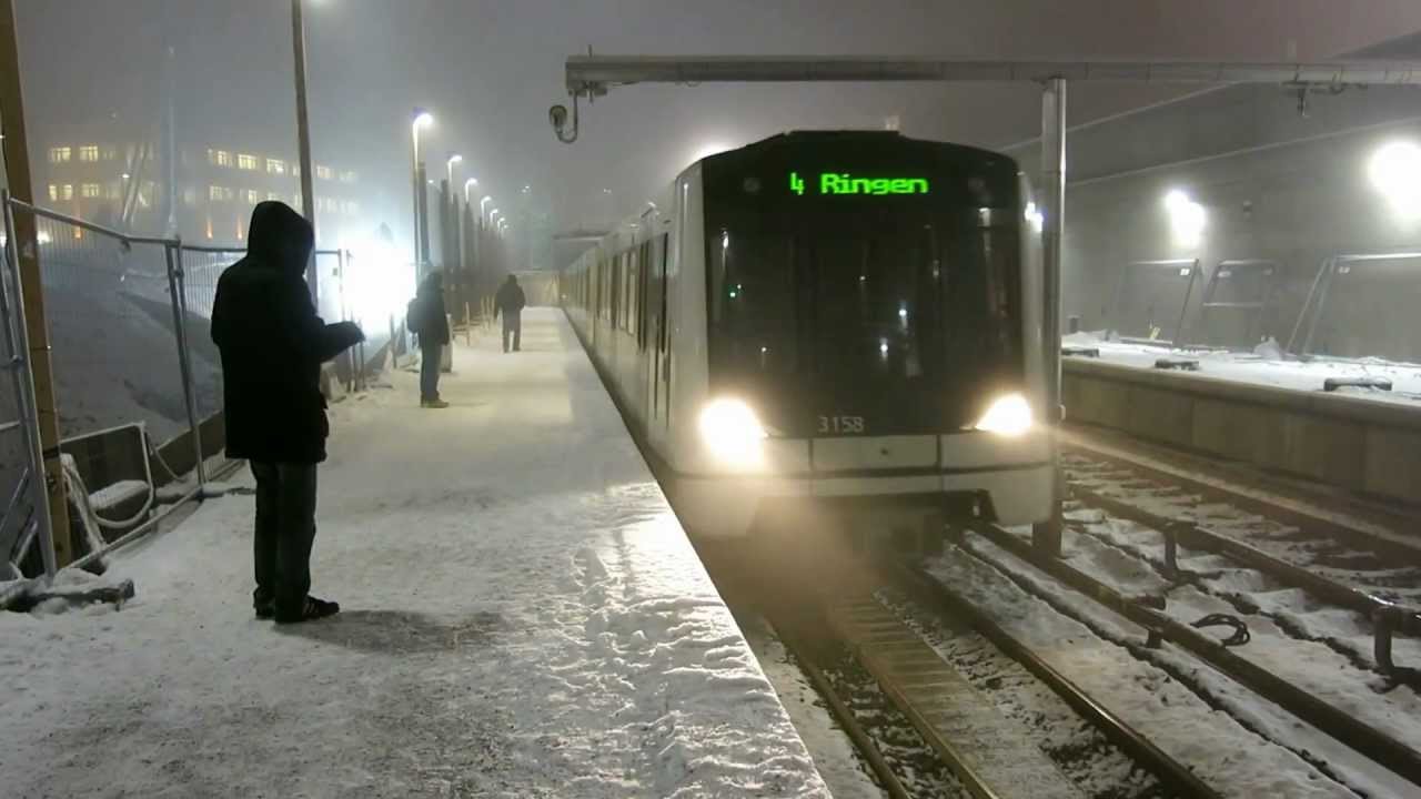 Oslo Metro - Ensjø stasjon 3  januar 2013