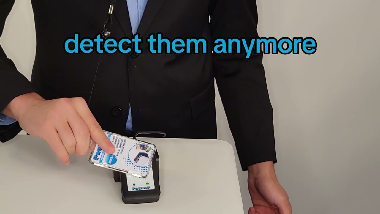 RFID blocking ID badge holder fips 201 holder Pauner is good identification card holder CAC holder