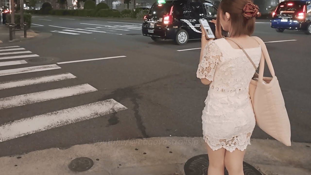 白い色しか勝ったん夜の街散歩