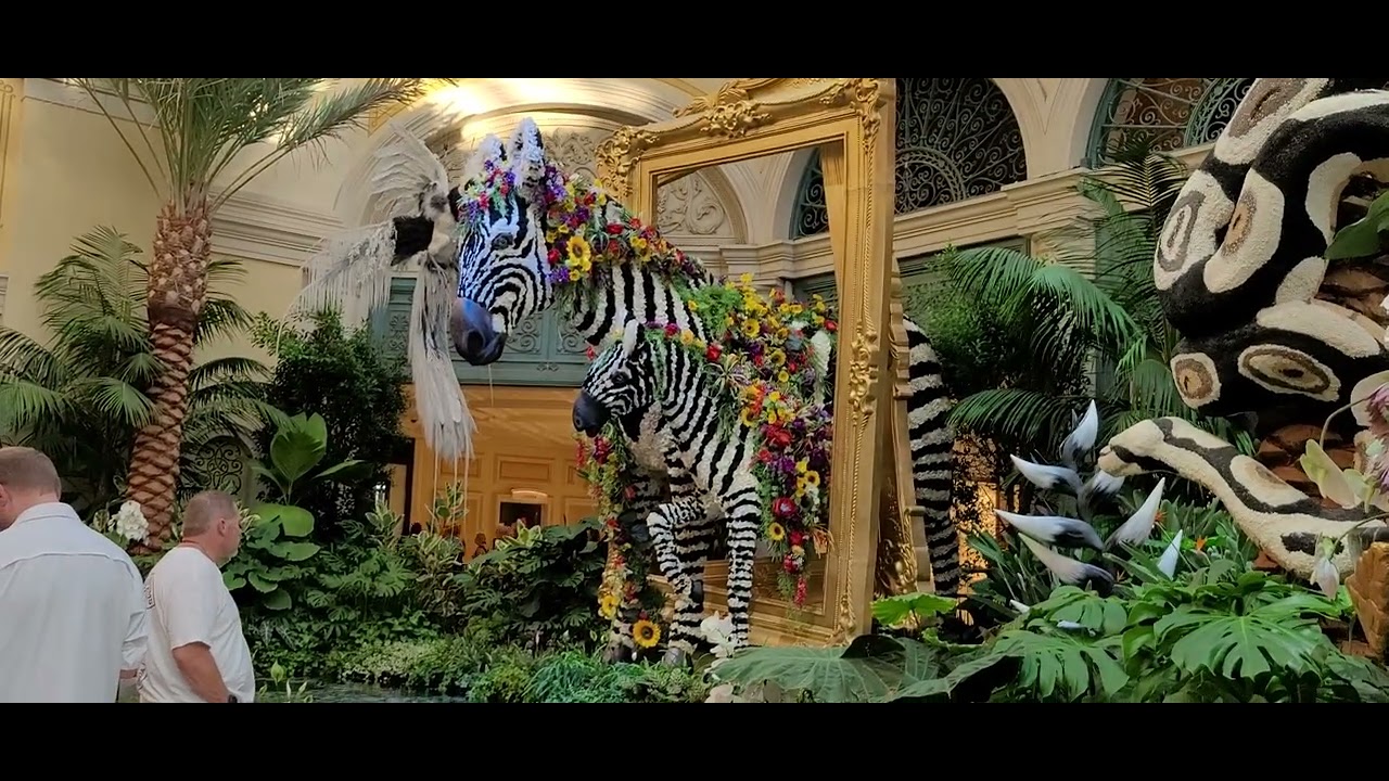 LASVEGAS BELLAGIO CASINO DECARATIONS(లాస్ వేగాస్ బెల్లాజియో క్యాసినో అలంకరణలు) 02