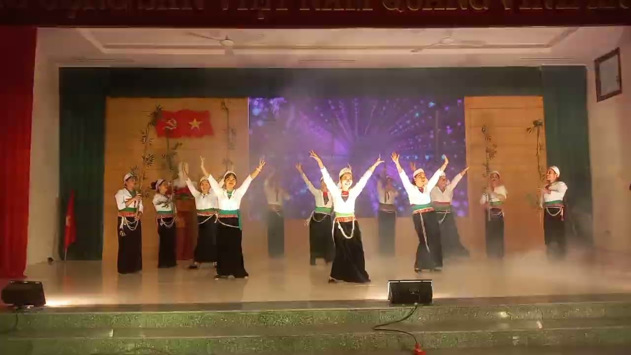 giao liu văn nghệ trường lục quân một. và HPN xã phú mãn nhân ngày.phụ nữ Việt Nam. 20-10-2024.