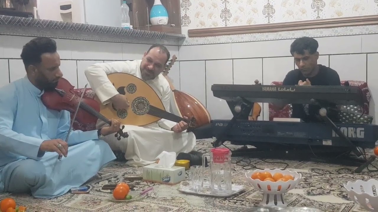 الفنان خلیل الساری مع عازف العود مهدی الساری و عازف الکمان علی طالب