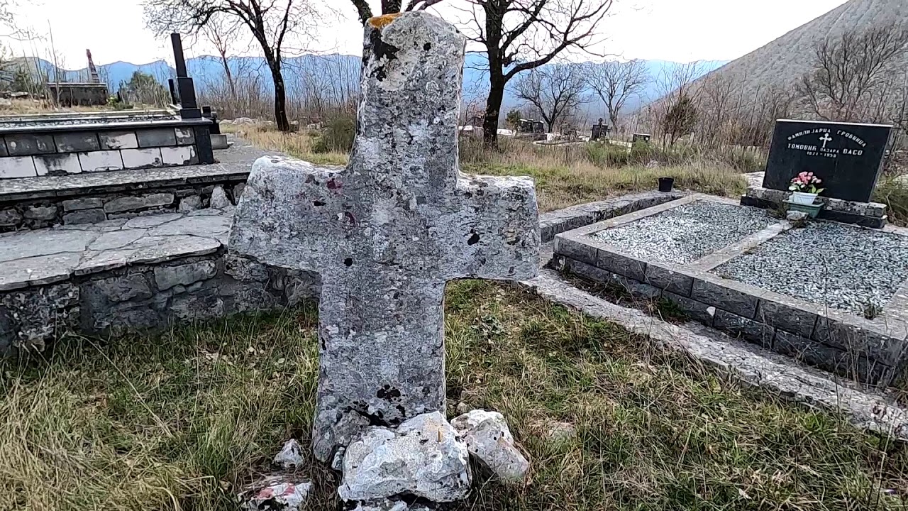 Stari srednjovjekovni spomenici u selu Dobromani kod Trebinja(objašnjava dr. Goran Komar)