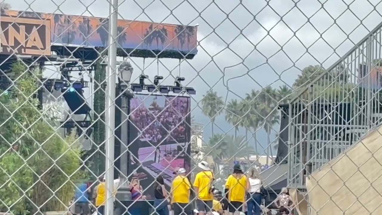 Kim Deal at Ohana fest 2025 from beach