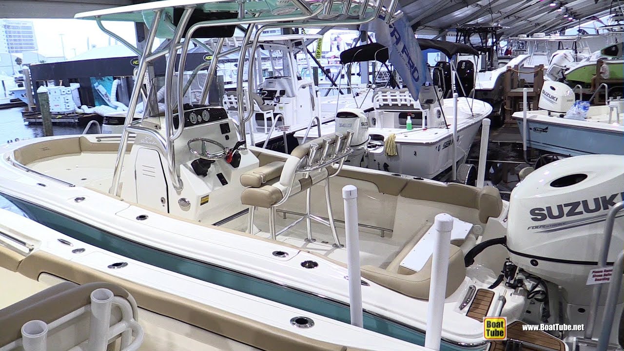 2020 Pioneer Islander 202 Center Console Walkaround Tour - 2020 Fort Lauderdale Boat Show