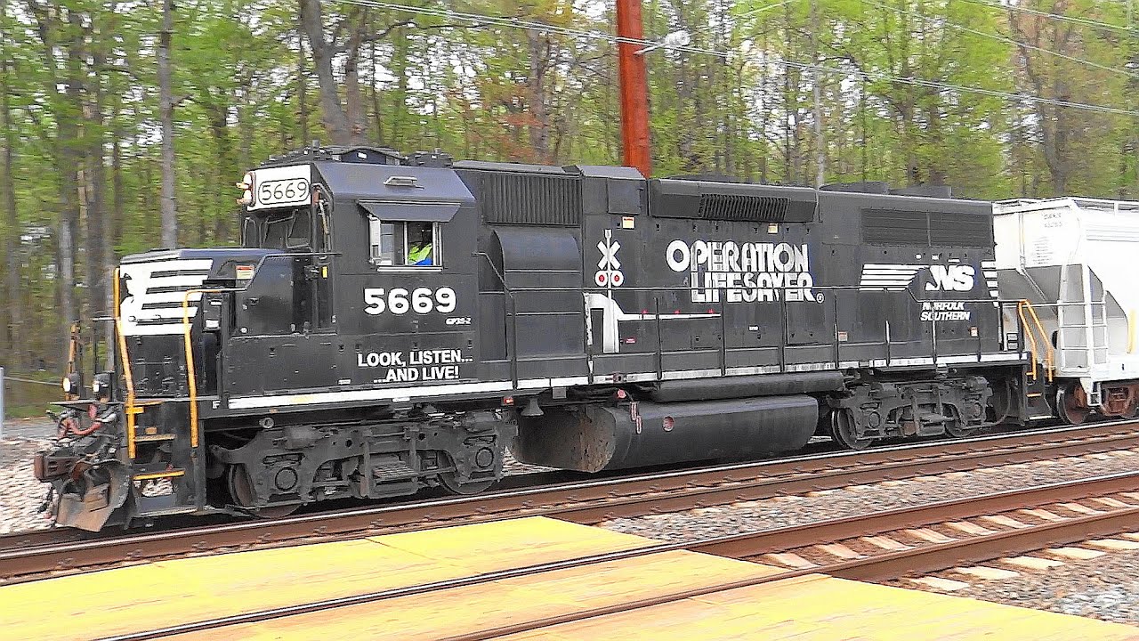 Norfolk Southern Train Thru Martin State Airport Station + MARC
