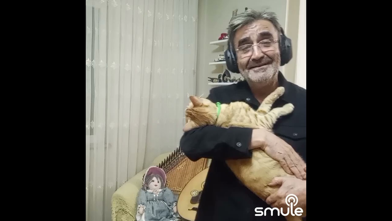 Deli gönül gezer gezer gelirsin