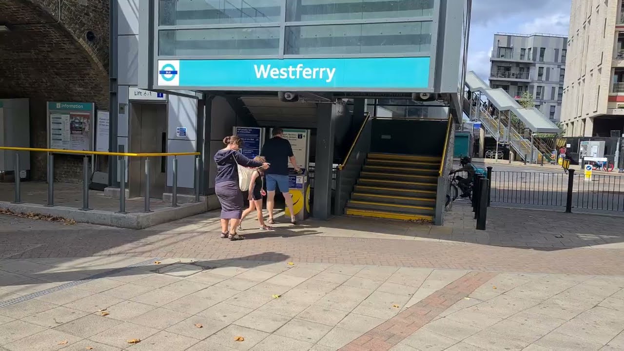 Westferry DLR Station (2022)