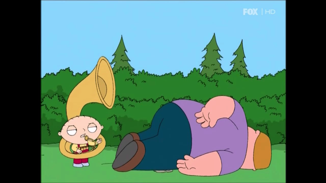 Stewie Griffin segue proprio tutti i grassoni suonando la tuba