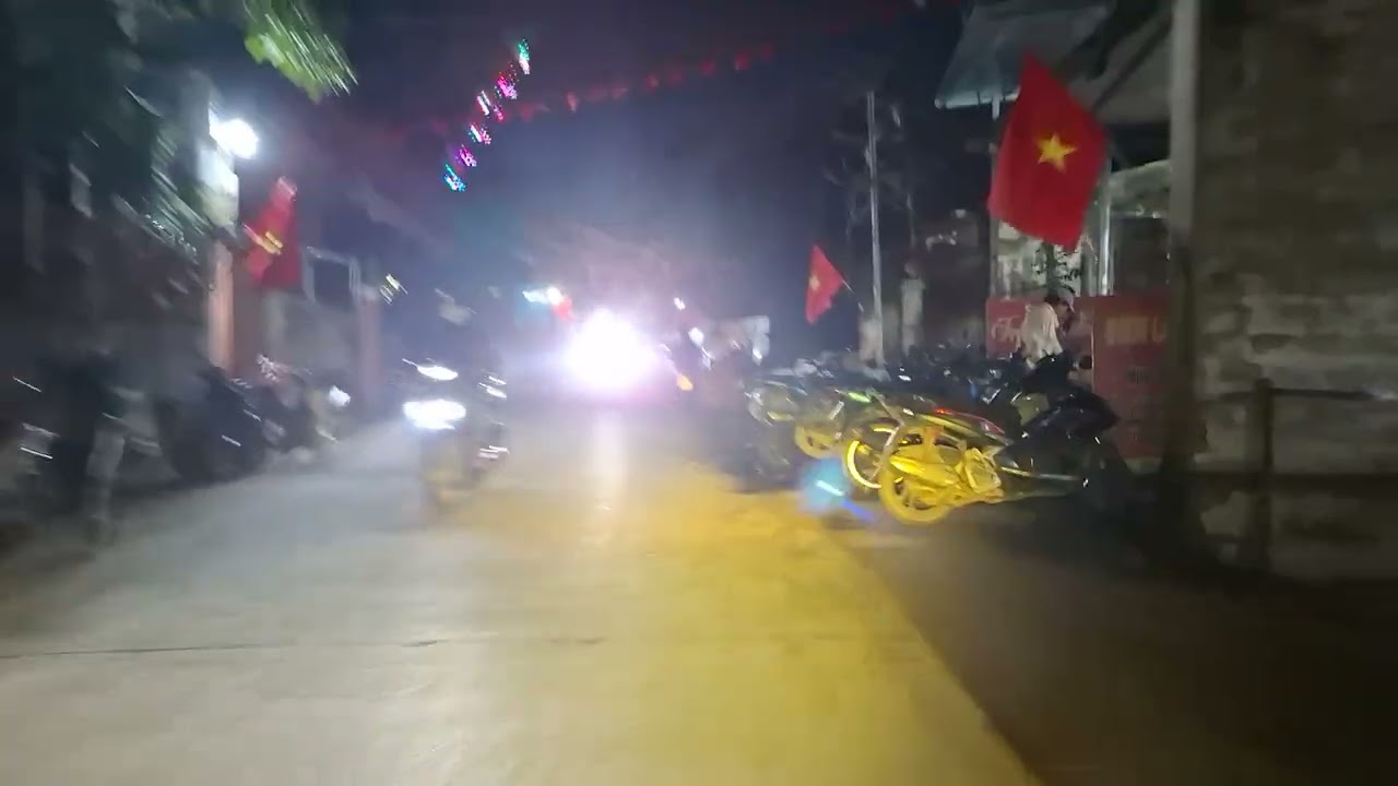 Tết đã có trên lối về nhà