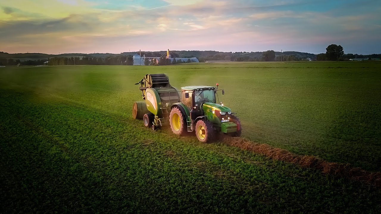 Lucerna bálázás- JohnDeere 6155R & McHale V660