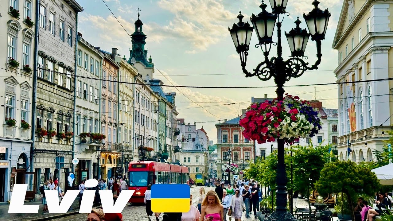 Lviv Ukraine City Center Walk - Львів Україна 🇺🇦