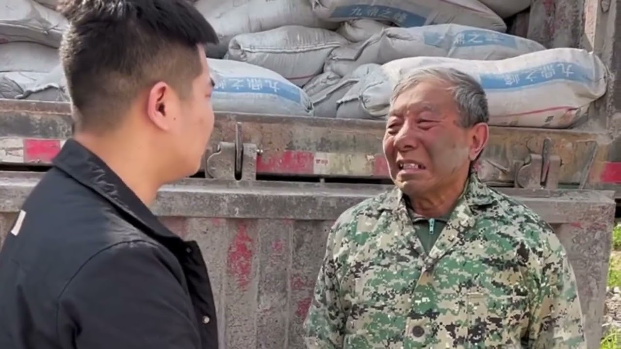 正能量满满的 #关爱老人传递正能量 #大爷永远是大爷