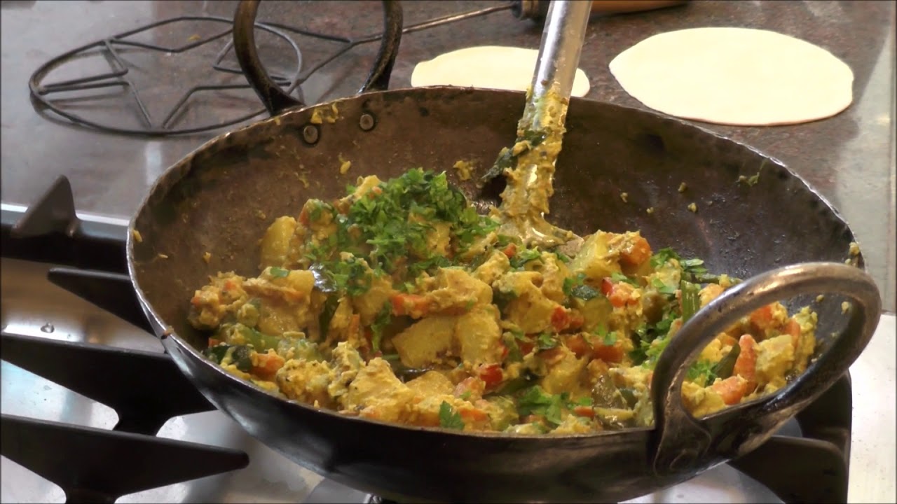 Making raja-bhoga for Gaura-Nitai (pt 5)