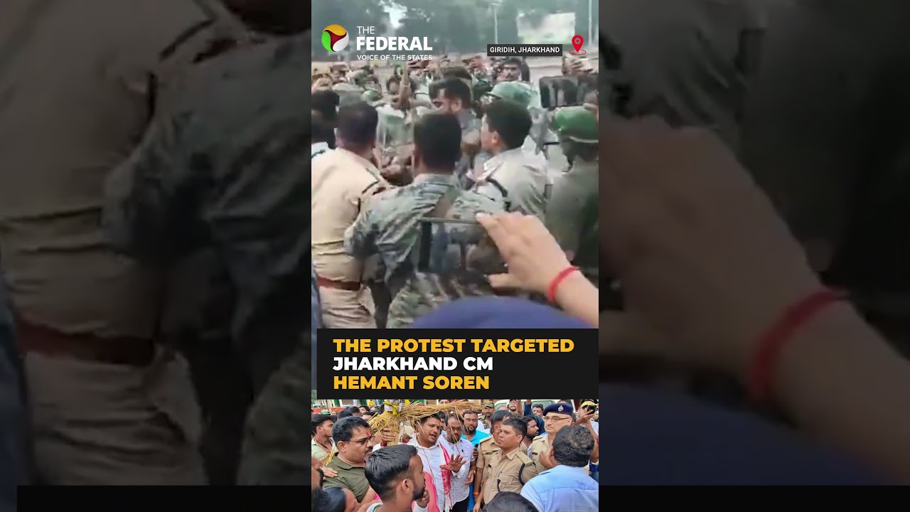 BJP workers protest in Giridih, claim police stopped Hemant Soren effigy burning | #shorts