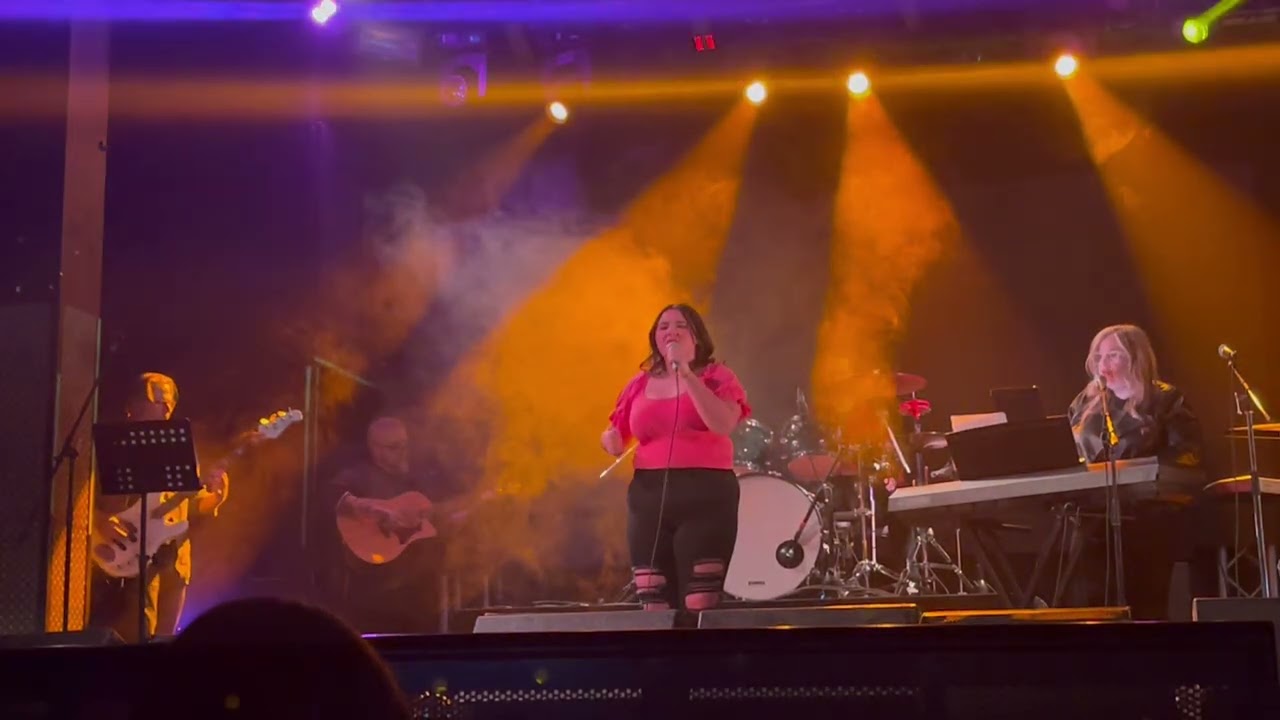 Jalinda Klinger performing 