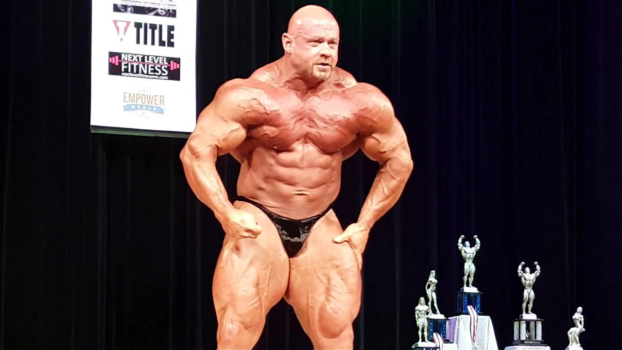 IFBB Pro bodybuilder Branch Warren - Guest posing (2016)