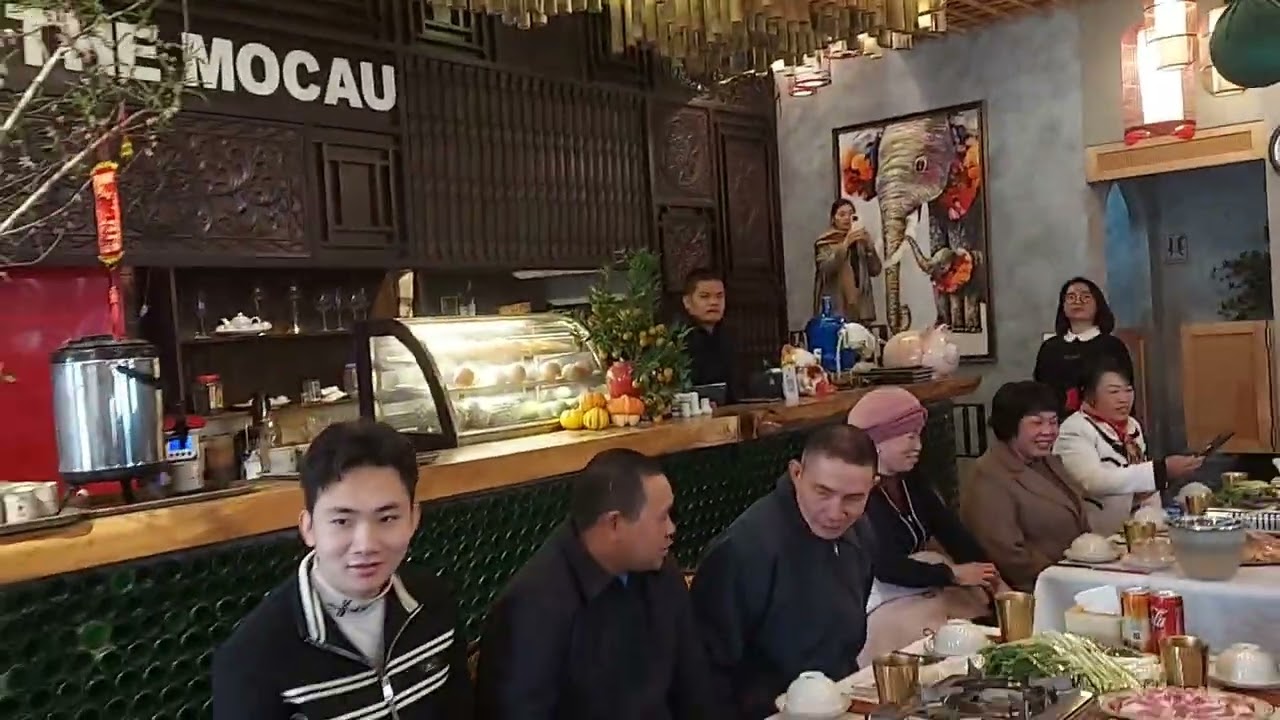 Liên hoan tất niên 