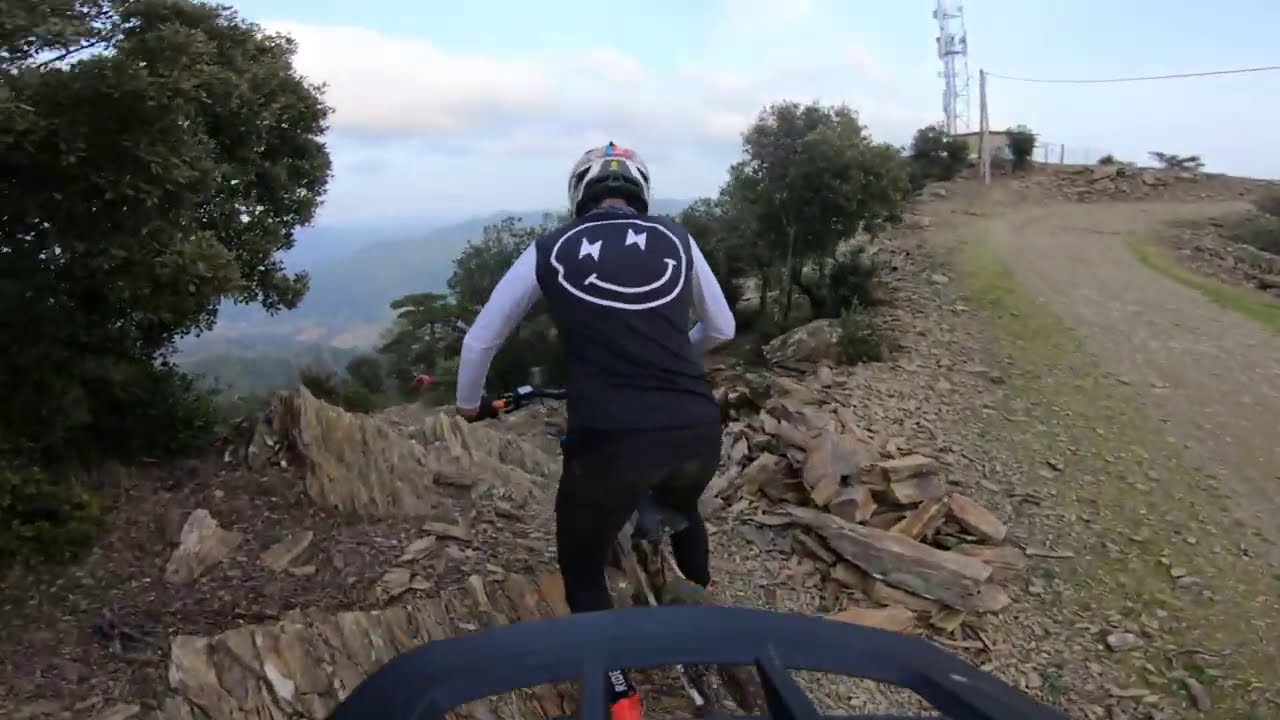 Epic run sur les crêtes de Olargues avec Rémy Absalon en follow cam, 2021