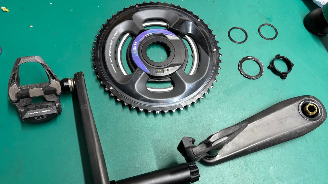 スポーツバイクのメンテナンスの一部です。A small part of sports bike maintenance