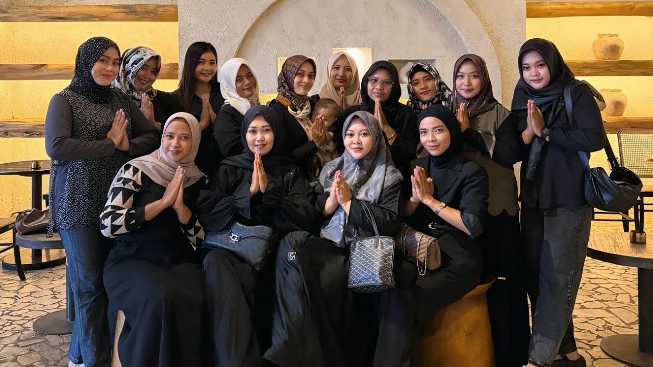 Bukber hore di Tropical House 