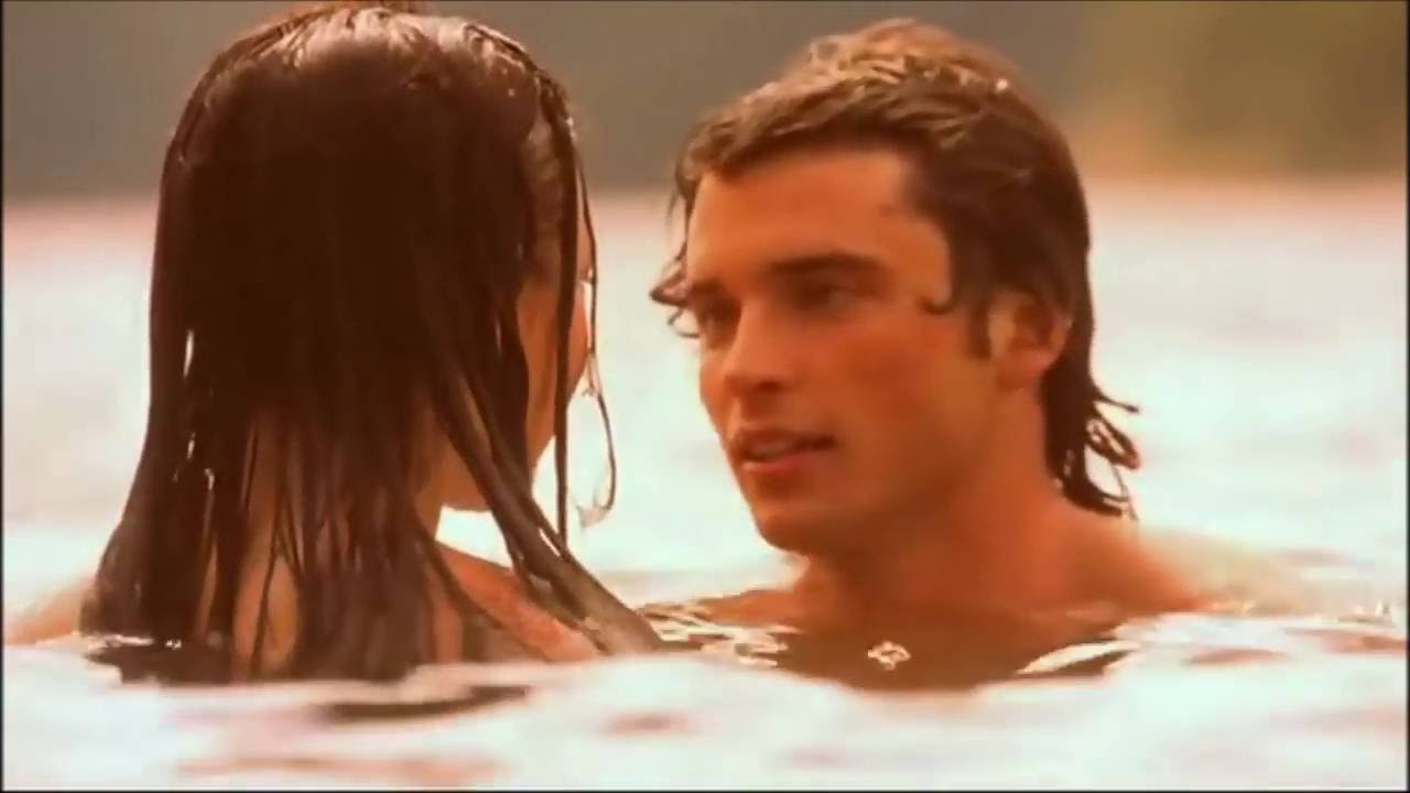 Lana Lang (Kristin Kreuk) highlights SMALLVILLE S3