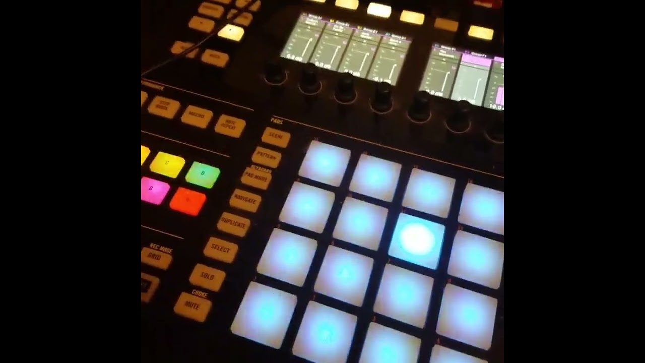 MAKING BANGAS!!!! #makingbeats #samplebasedbeats #boombapbeats #hiphop #maschine