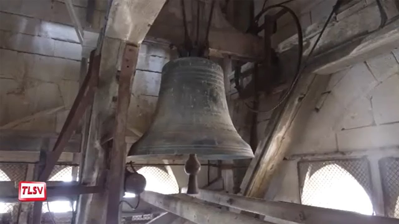 Bodet Campanaire descend la cloche Saint-Mathurin de la Cathédrale de Luçon. ( 85  )