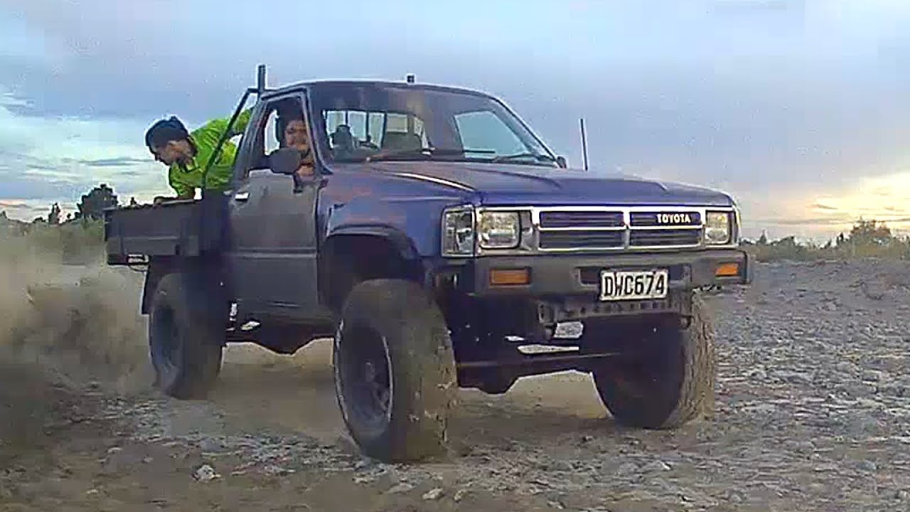 1988 Toyota Hilux | 4x4 Off-Road