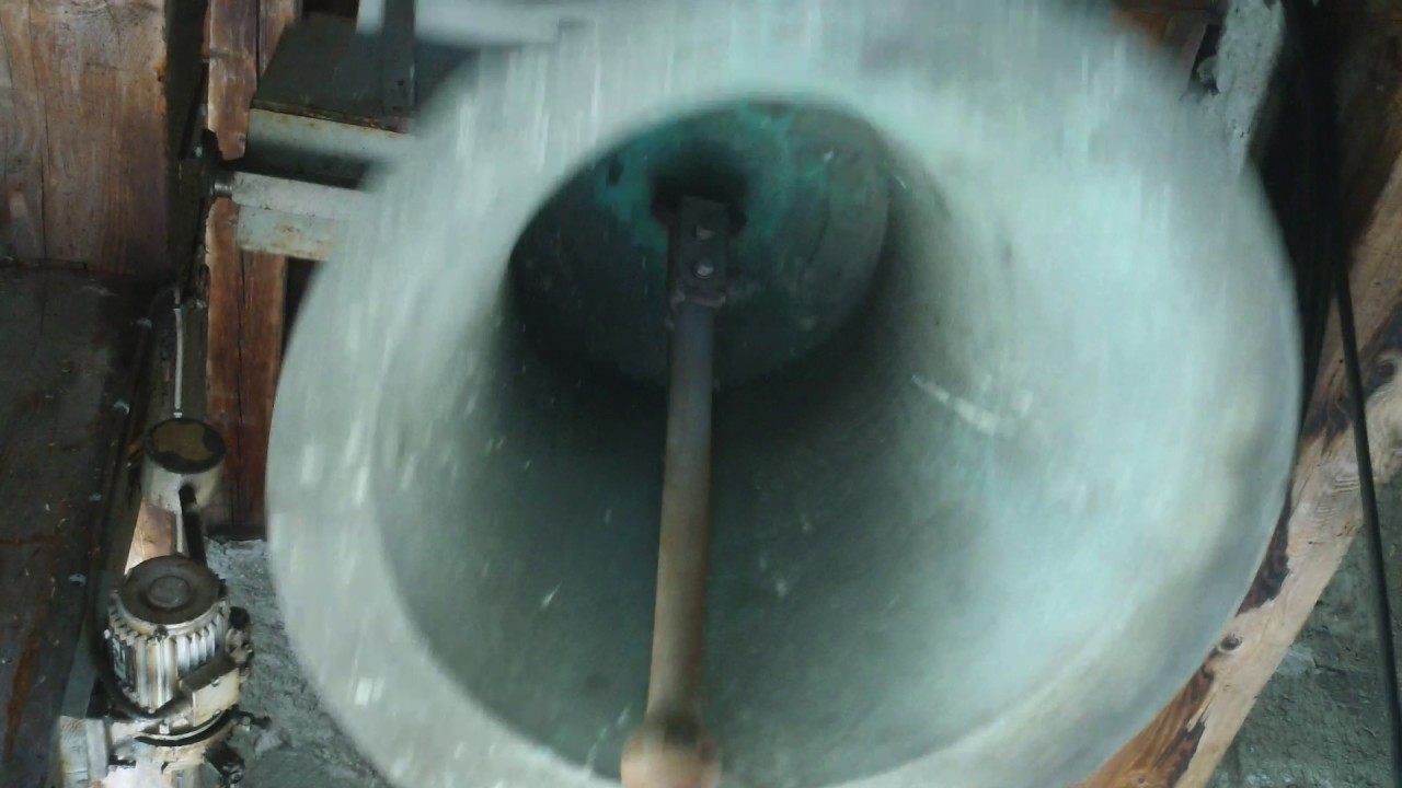 Grosse cloche de Guchen (65) Vol&eacute;e Tournante (Rolling Bell)