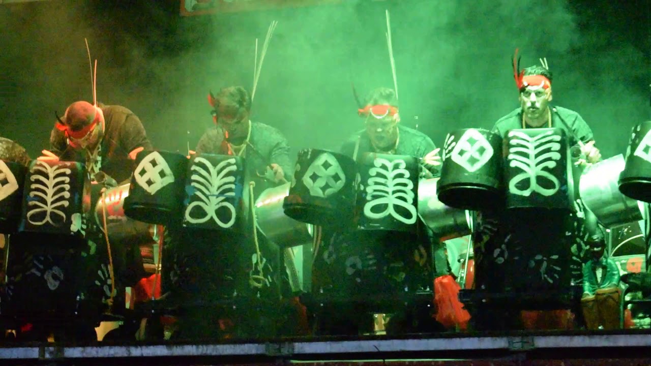 Comparsa El Vaivén. Tamborada en Badajoz 2019
