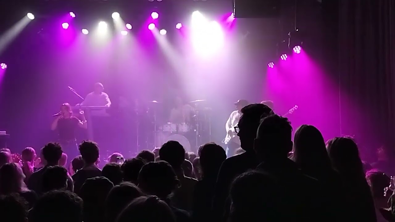 Blæst Live at Hotel Cecil 20250527 - Kig Op Fra Gulvet