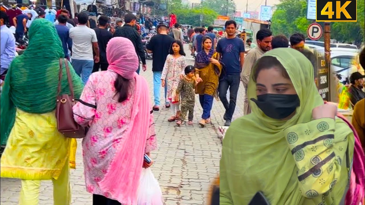 Lahore&rsquo;s Luxury Shopping Paradise 🇵🇰 | Karim Block Market Rush 4K