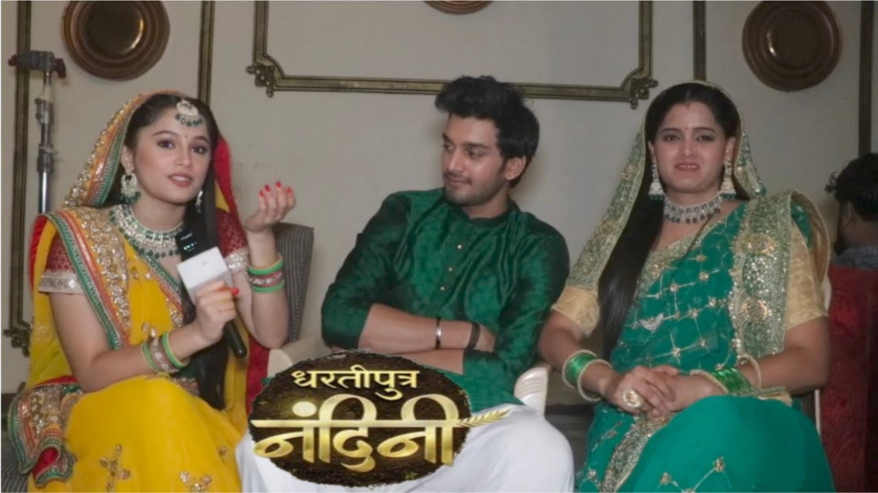 Dharti Putra Nandini Fame Lovely Couple Akash And Nandini Ne Bataya Double Role Kar Ke Maza Aata Hai