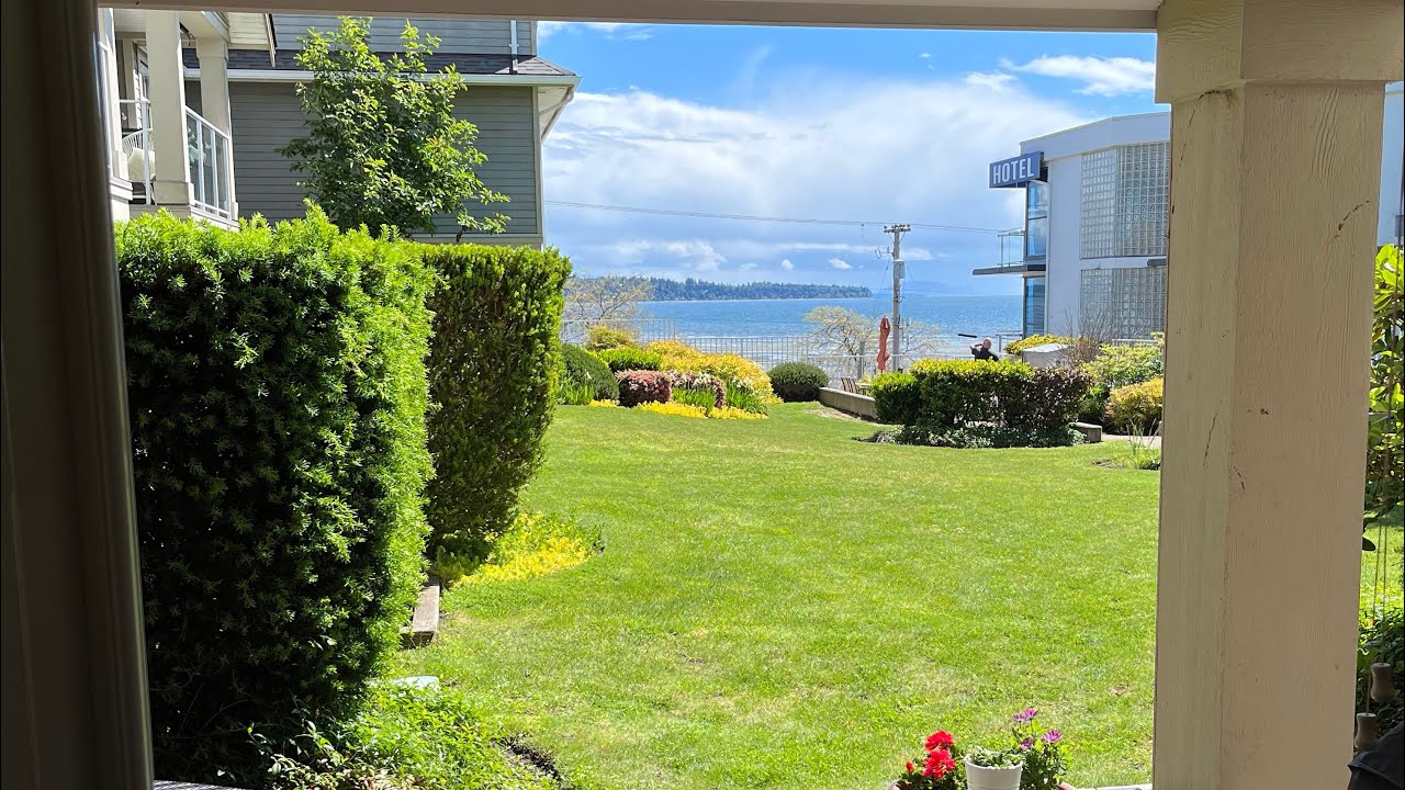 Beachside  Living | 108 15621 Marine Drive, White Rock