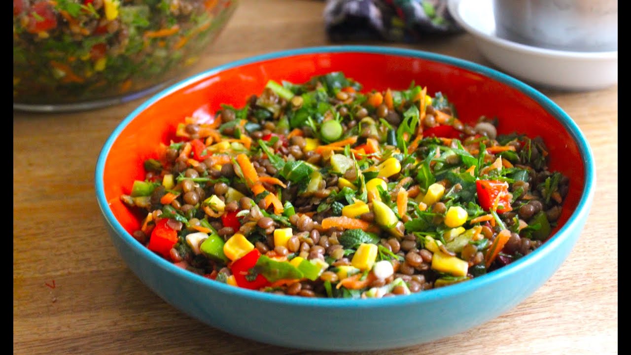 Proteinreicher Linsensalat mit Gemüse: Frisch, Vegan & Vollwertig! | Canans Rezepte