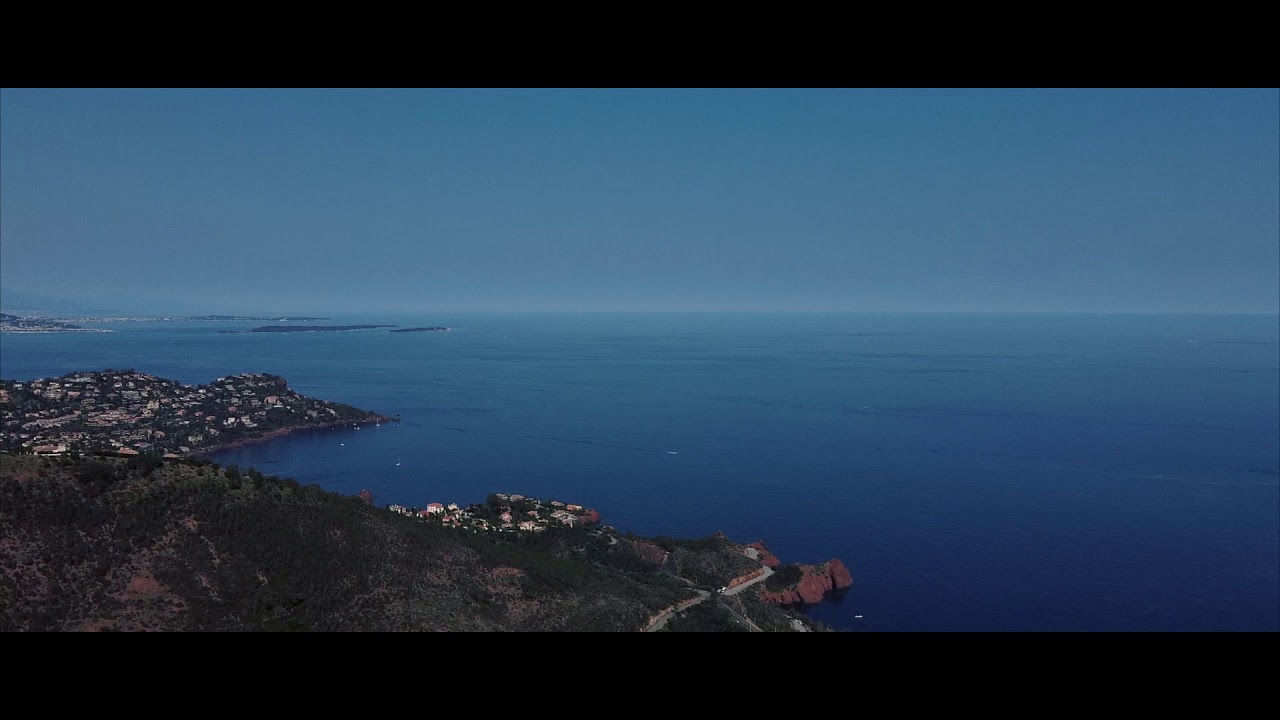 Le pic de l'ours Massif de l'esterel côte d'azur. Drone Mavic mini footage 2.7K
