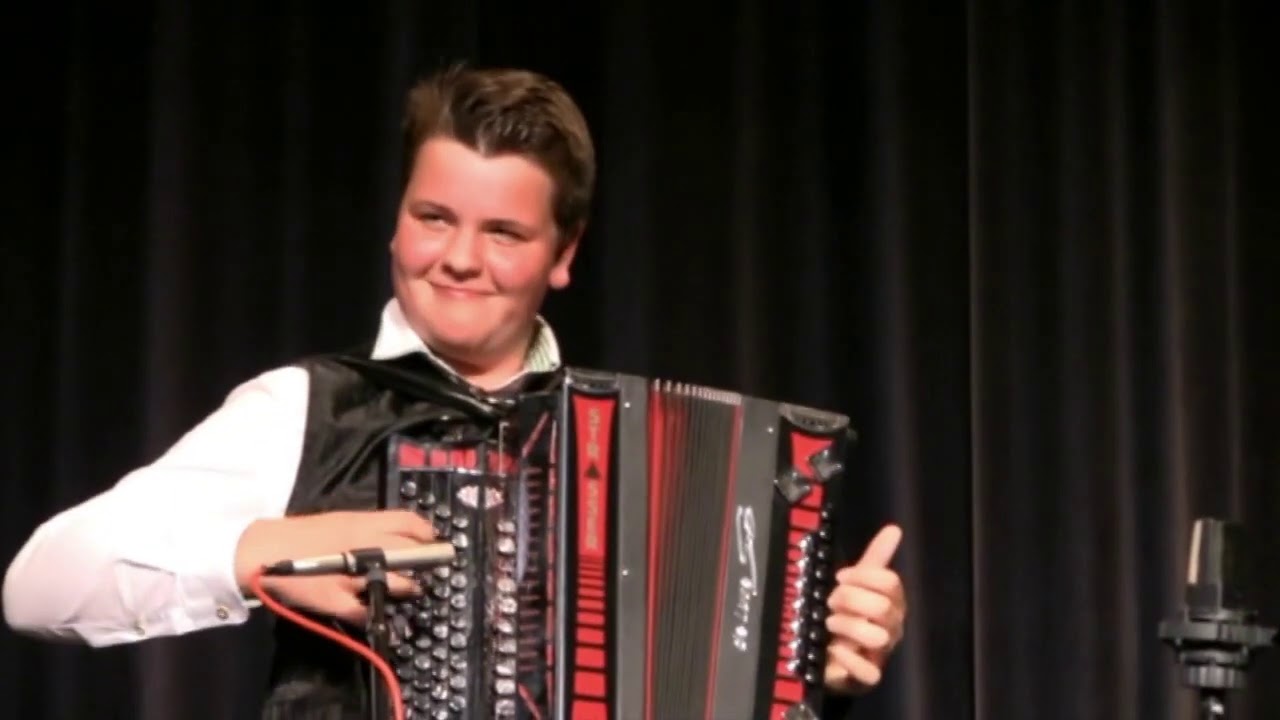 Swingende Harmonika 4 Facher Staatsmeister infolge Thomas Haider ( Komp: Günter Amann)