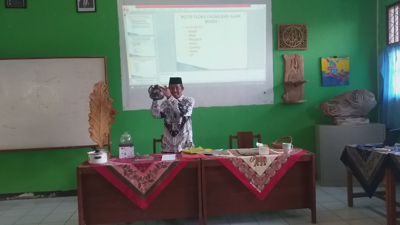 MENGGAMBAR FLORA, FAUNA DAN ALAM BENDA KELAS VII SMT 1