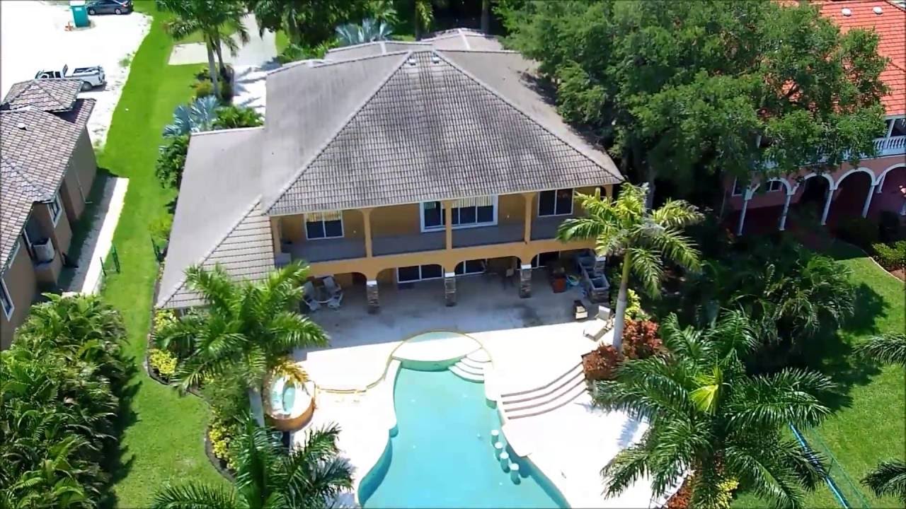 2474 McGregor Blvd Fort Myers, FL 33901